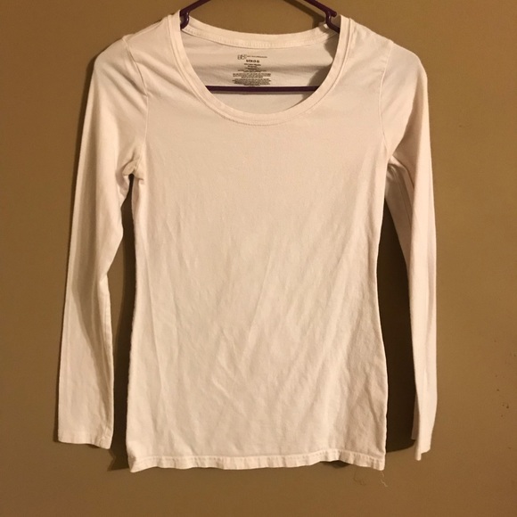 3 shirt bundle - Picture 6 of 7